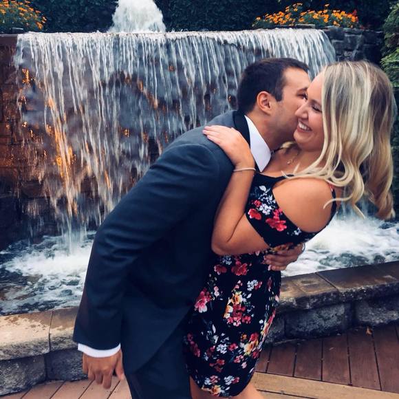 Meet your Posher, Sarah - Picture 1 of 1